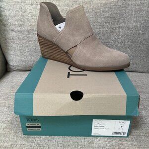 Toms Kallie Boot size 9 NIB